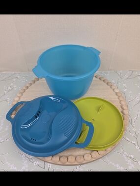 Tupperware Microwaveable Rice Maker